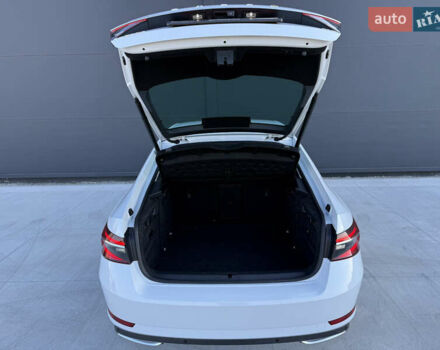 Білий Шкода Суперб, об'ємом двигуна 2 л та пробігом 171 тис. км за 30999 $, фото 79 на Automoto.ua