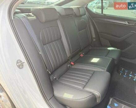 Белый Шкода Суперб, объемом двигателя 1.97 л и пробегом 192 тыс. км за 33700 $, фото 22 на Automoto.ua