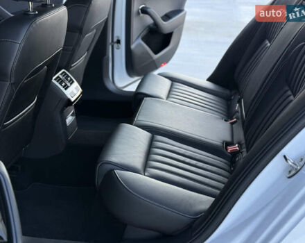 Білий Шкода Суперб, об'ємом двигуна 2 л та пробігом 171 тис. км за 30999 $, фото 61 на Automoto.ua