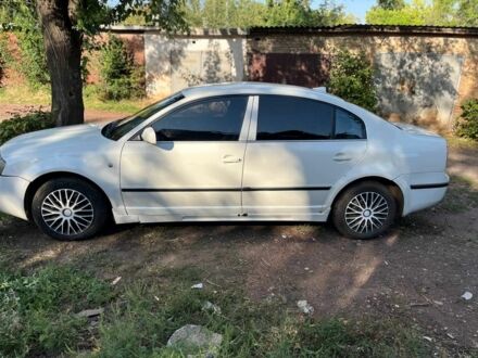 Білий Шкода Суперб, об'ємом двигуна 2.5 л та пробігом 400 тис. км за 3000 $, фото 1 на Automoto.ua