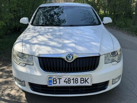 Шкода Суперб 2009 в Одессе на Automoto.ua Белый Шкода Суперб, объемом двигателя 2 л и пробегом 184 тыс. км за 10200 $, фото 1 на Automoto.ua
