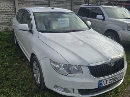 Белый Шкода Суперб, объемом двигателя 1.9 л и пробегом 239 тыс. км за 7100 $, фото 1 на Automoto.ua