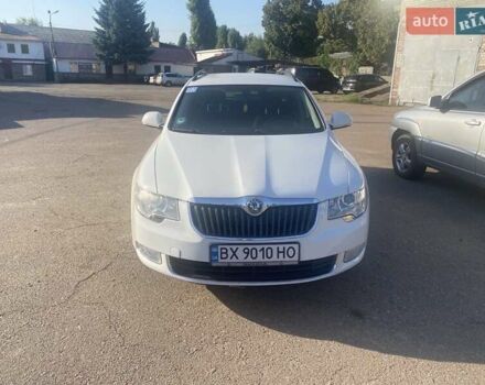 Білий Шкода Суперб, об'ємом двигуна 1.8 л та пробігом 270 тис. км за 8400 $, фото 1 на Automoto.ua