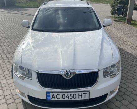 Белый Шкода Суперб, объемом двигателя 1.8 л и пробегом 246 тыс. км за 7008 $, фото 1 на Automoto.ua
