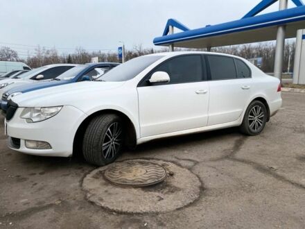Шкода Суперб 2011 в Кривом Роге на Automoto.ua Белый Шкода Суперб, объемом двигателя 1.8 л и пробегом 160 тыс. км за 10500 $, фото 1 на Automoto.ua