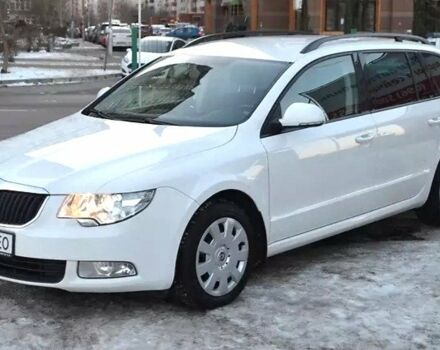 Білий Шкода Суперб, об'ємом двигуна 2 л та пробігом 181 тис. км за 12600 $, фото 1 на Automoto.ua