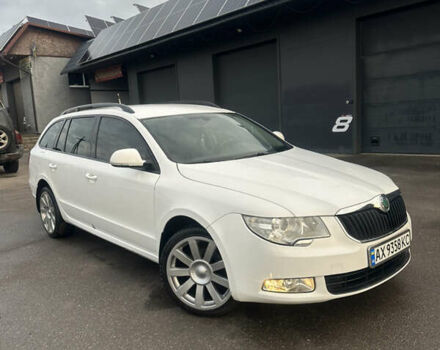 Белый Шкода Суперб, объемом двигателя 1.4 л и пробегом 178 тыс. км за 8000 $, фото 1 на Automoto.ua