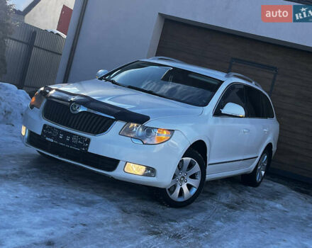 Білий Шкода Суперб, об'ємом двигуна 2 л та пробігом 271 тис. км за 7650 $, фото 1 на Automoto.ua