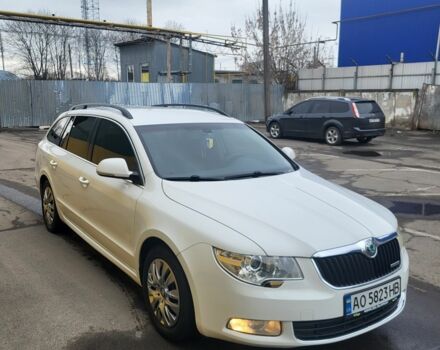 Белый Шкода Суперб, объемом двигателя 1.6 л и пробегом 303 тыс. км за 9400 $, фото 1 на Automoto.ua