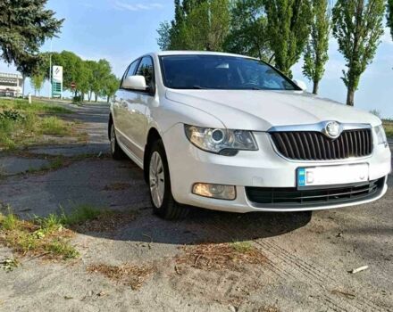 Белый Шкода Суперб, объемом двигателя 1.8 л и пробегом 298 тыс. км за 7700 $, фото 1 на Automoto.ua