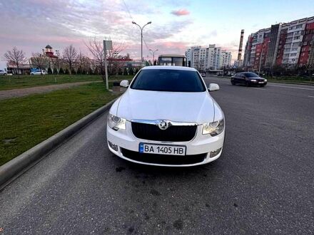 Шкода Суперб 2011 в Каневе на Automoto.ua Белый Шкода Суперб, объемом двигателя 1.8 л и пробегом 200 тыс. км за 9850 $, фото 1 на Automoto.ua