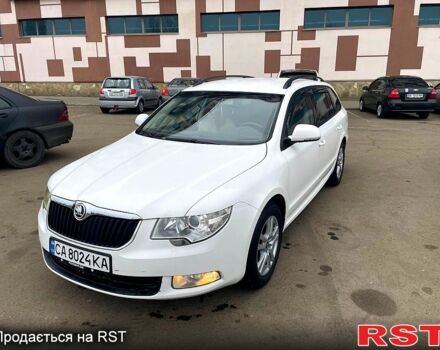 Белый Шкода Суперб, объемом двигателя 2 л и пробегом 22500 тыс. км за 8200 $, фото 1 на Automoto.ua