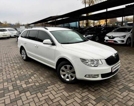 Белый Шкода Суперб, объемом двигателя 1.8 л и пробегом 111 тыс. км за 10000 $, фото 1 на Automoto.ua