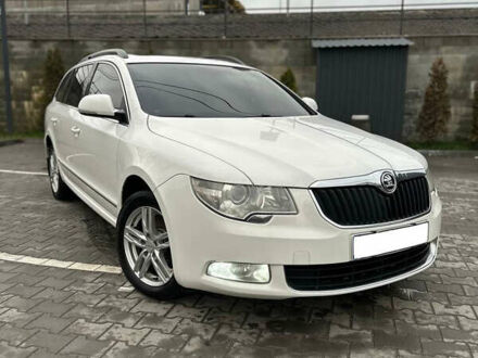 Белый Шкода Суперб, объемом двигателя 2 л и пробегом 291 тыс. км за 9400 $, фото 1 на Automoto.ua