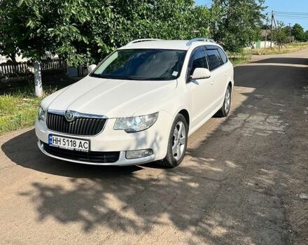 Белый Шкода Суперб, объемом двигателя 1.97 л и пробегом 256 тыс. км за 11000 $, фото 1 на Automoto.ua