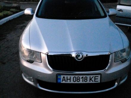 Шкода Суперб 2012 в Донецке на Automoto.ua Белый Шкода Суперб, объемом двигателя 1.5 л и пробегом 100 тыс. км за 9200 $, фото 1 на Automoto.ua