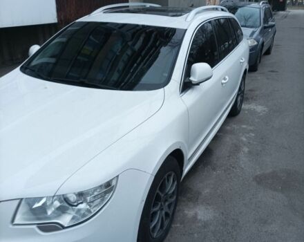 Белый Шкода Суперб, объемом двигателя 0 л и пробегом 241 тыс. км за 7800 $, фото 1 на Automoto.ua