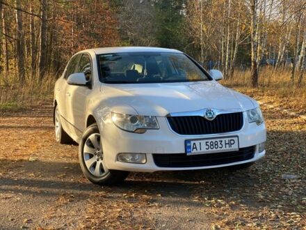 Белый Шкода Суперб, объемом двигателя 1.8 л и пробегом 240 тыс. км за 8499 $, фото 1 на Automoto.ua