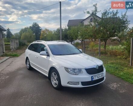 Білий Шкода Суперб, об'ємом двигуна 2 л та пробігом 375 тис. км за 11700 $, фото 1 на Automoto.ua