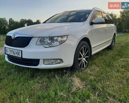Білий Шкода Суперб, об'ємом двигуна 1.97 л та пробігом 251 тис. км за 12100 $, фото 1 на Automoto.ua