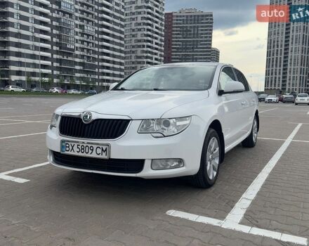 Белый Шкода Суперб, объемом двигателя 1.8 л и пробегом 181 тыс. км за 8500 $, фото 1 на Automoto.ua
