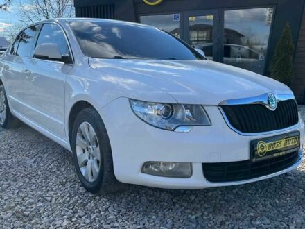 Белый Шкода Суперб, объемом двигателя 2 л и пробегом 254 тыс. км за 9200 $, фото 1 на Automoto.ua