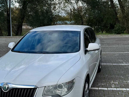 Шкода Суперб 2012 в Хмельницком на Automoto.ua Белый Шкода Суперб, объемом двигателя 1.6 л и пробегом 290 тыс. км за 8600 $, фото 1 на Automoto.ua
