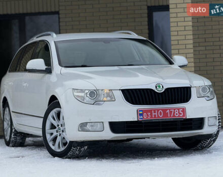 Белый Шкода Суперб, объемом двигателя 2 л и пробегом 317 тыс. км за 12200 $, фото 1 на Automoto.ua