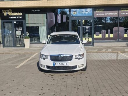 Шкода Суперб 2012 в Ужгороде на Automoto.ua Белый Шкода Суперб, объемом двигателя 1.8 л и пробегом 153 тыс. км за 8000 $, фото 1 на Automoto.ua