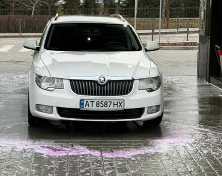 Белый Шкода Суперб, объемом двигателя 1.97 л и пробегом 309 тыс. км за 10499 $, фото 1 на Automoto.ua
