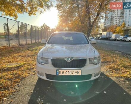 Білий Шкода Суперб, об'ємом двигуна 1.8 л та пробігом 195 тис. км за 8700 $, фото 1 на Automoto.ua