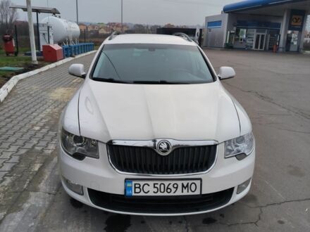 Белый Шкода Суперб, объемом двигателя 1.6 л и пробегом 207 тыс. км за 8200 $, фото 1 на Automoto.ua