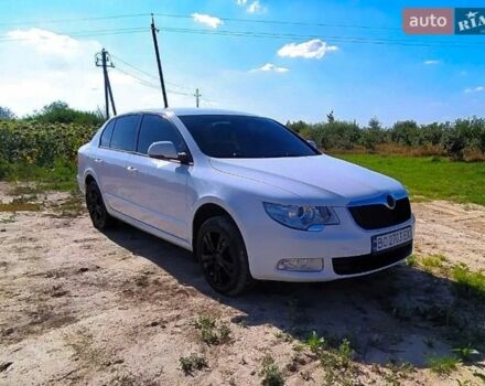 Белый Шкода Суперб, объемом двигателя 1.6 л и пробегом 221 тыс. км за 9300 $, фото 1 на Automoto.ua