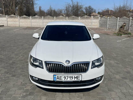 Шкода Суперб 2013 в Кривом Роге на Automoto.ua Белый Шкода Суперб, объемом двигателя 2 л и пробегом 230 тыс. км за 12700 $, фото 1 на Automoto.ua