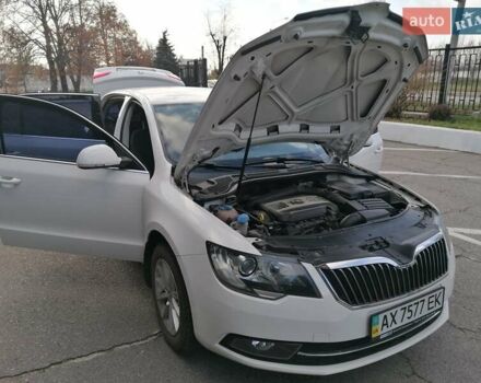 Белый Шкода Суперб, объемом двигателя 1.8 л и пробегом 162 тыс. км за 11700 $, фото 1 на Automoto.ua