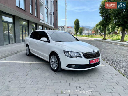 Шкода Суперб 2013 в Хусте на Automoto.ua Белый Шкода Суперб, объемом двигателя 1.97 л и пробегом 251 тыс. км за 10999 $, фото 1 на Automoto.ua