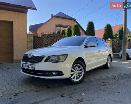 Белый Шкода Суперб, объемом двигателя 1.8 л и пробегом 259 тыс. км за 10700 $, фото 1 на Automoto.ua