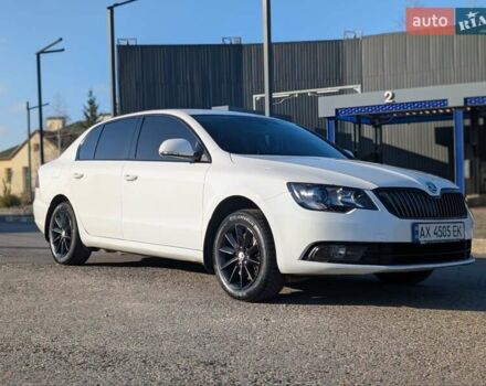 Белый Шкода Суперб, объемом двигателя 1.8 л и пробегом 140 тыс. км за 11300 $, фото 1 на Automoto.ua