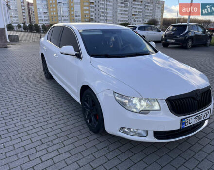 Белый Шкода Суперб, объемом двигателя 1.97 л и пробегом 298 тыс. км за 8500 $, фото 1 на Automoto.ua