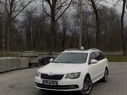 Белый Шкода Суперб, объемом двигателя 1.97 л и пробегом 289 тыс. км за 12999 $, фото 1 на Automoto.ua