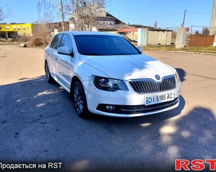Белый Шкода Суперб, объемом двигателя 1.8 л и пробегом 155 тыс. км за 9000 $, фото 1 на Automoto.ua