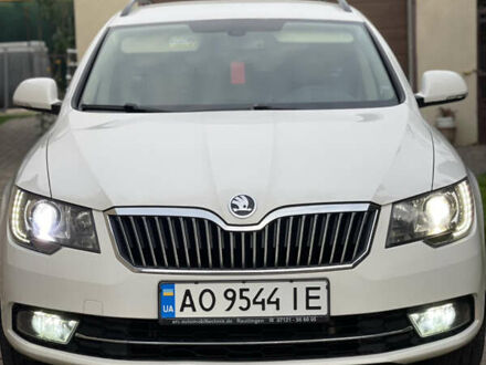 Белый Шкода Суперб, объемом двигателя 1.97 л и пробегом 297 тыс. км за 11900 $, фото 1 на Automoto.ua