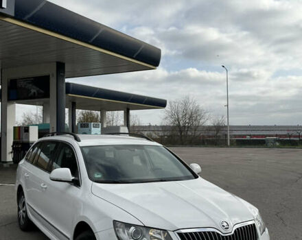 Белый Шкода Суперб, объемом двигателя 2 л и пробегом 195 тыс. км за 13500 $, фото 1 на Automoto.ua