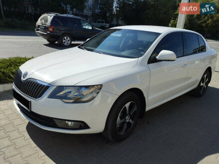 Білий Шкода Суперб, об'ємом двигуна 1.8 л та пробігом 160 тис. км за 11500 $, фото 1 на Automoto.ua