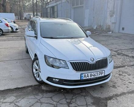 Белый Шкода Суперб, объемом двигателя 2 л и пробегом 217 тыс. км за 14200 $, фото 1 на Automoto.ua