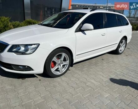Белый Шкода Суперб, объемом двигателя 1.6 л и пробегом 296 тыс. км за 11000 $, фото 1 на Automoto.ua