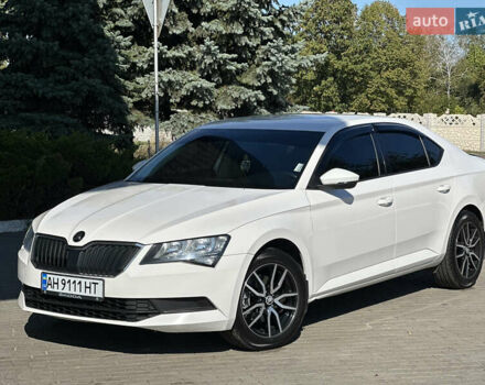 Білий Шкода Суперб, об'ємом двигуна 1.6 л та пробігом 280 тис. км за 14700 $, фото 1 на Automoto.ua