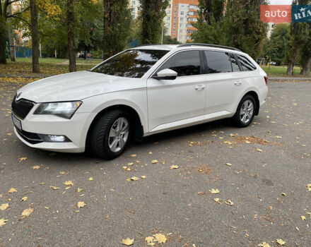 Білий Шкода Суперб, об'ємом двигуна 1.8 л та пробігом 248 тис. км за 13700 $, фото 1 на Automoto.ua