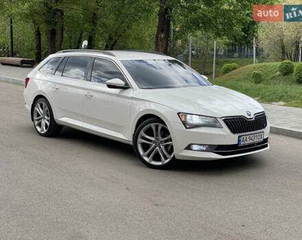 Белый Шкода Суперб, объемом двигателя 1.8 л и пробегом 245 тыс. км за 15300 $, фото 1 на Automoto.ua