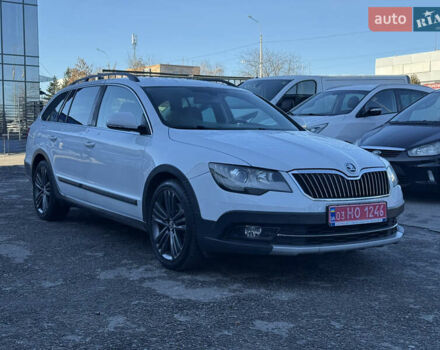 Белый Шкода Суперб, объемом двигателя 2 л и пробегом 235 тыс. км за 12750 $, фото 1 на Automoto.ua